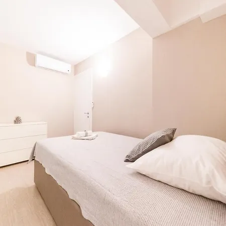 Aparthotel Isola Bella Pag *