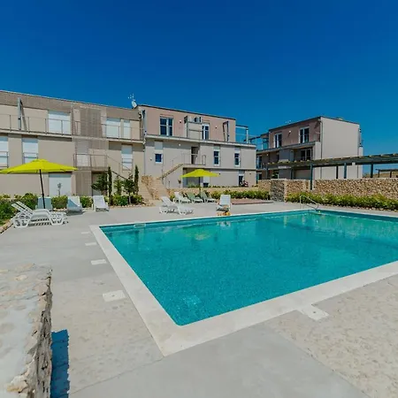 Isola Bella Pag Apartmanhotel