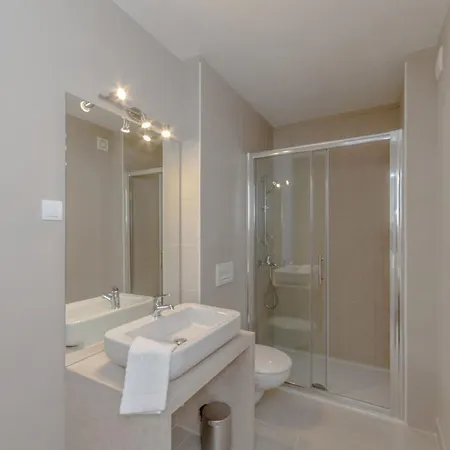 Isola Bella Pag Apartmanhotel